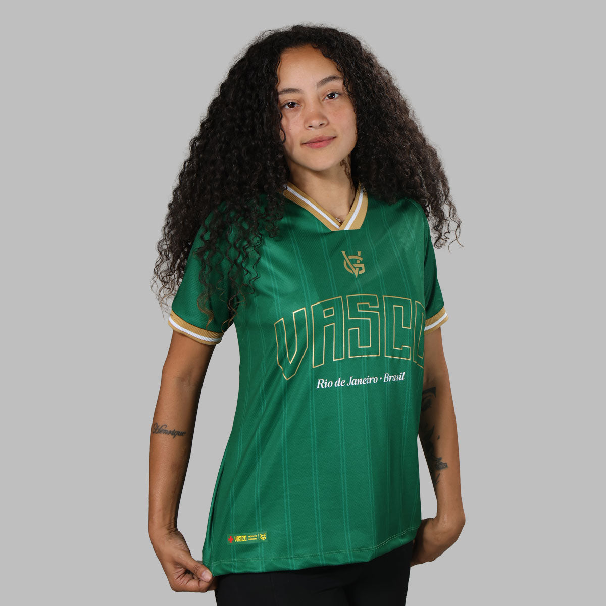 https://images.tcdn.com.br/img/img_prod/1006590/blusa_vasco_louro_da_colina_feminina_1_20260528234436_f636b471736c.jpg