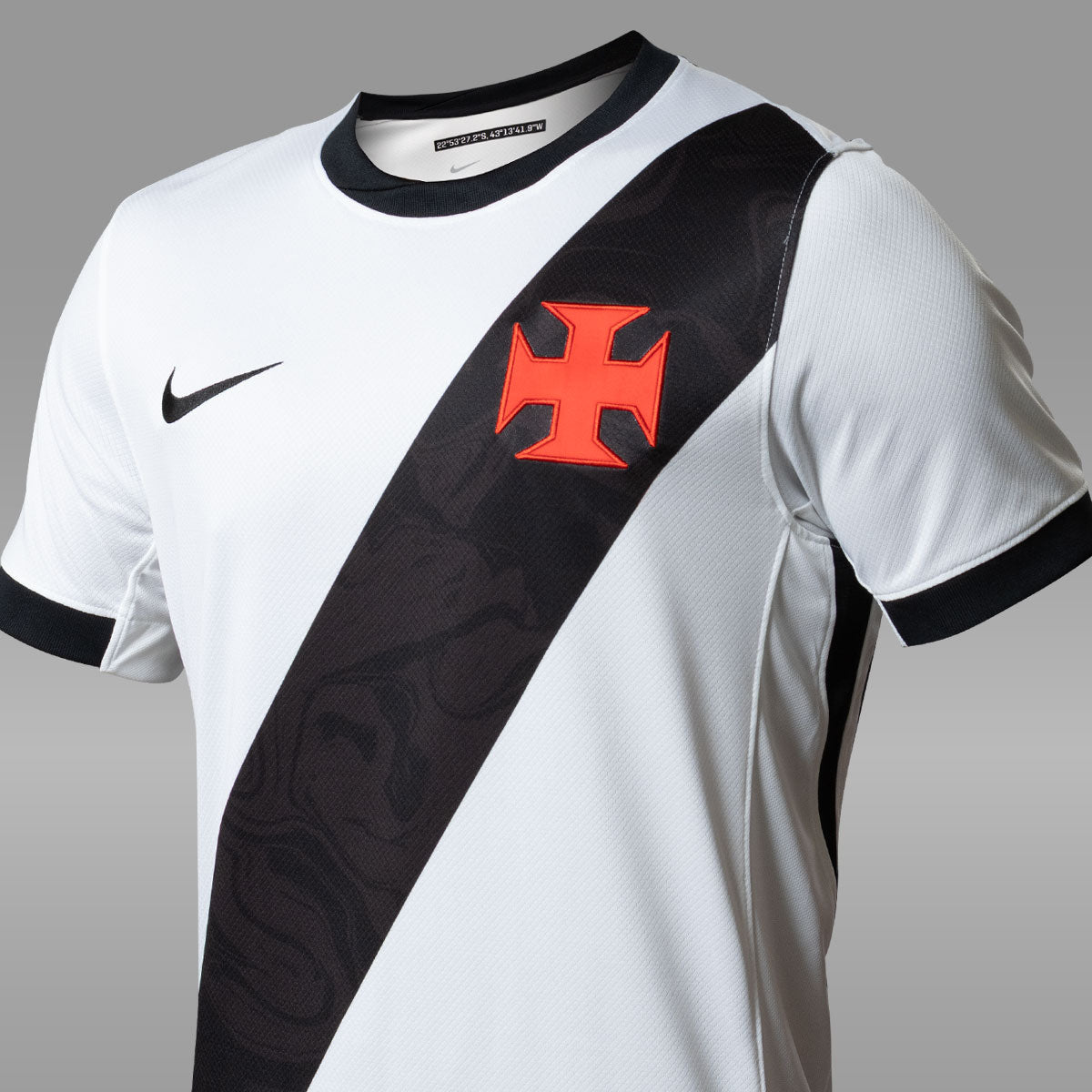 https://images.tcdn.com.br/img/img_prod/1006590/camisa_vasco_away_26_torcedor_6_20260522110217_9f022c8f6025.jpg