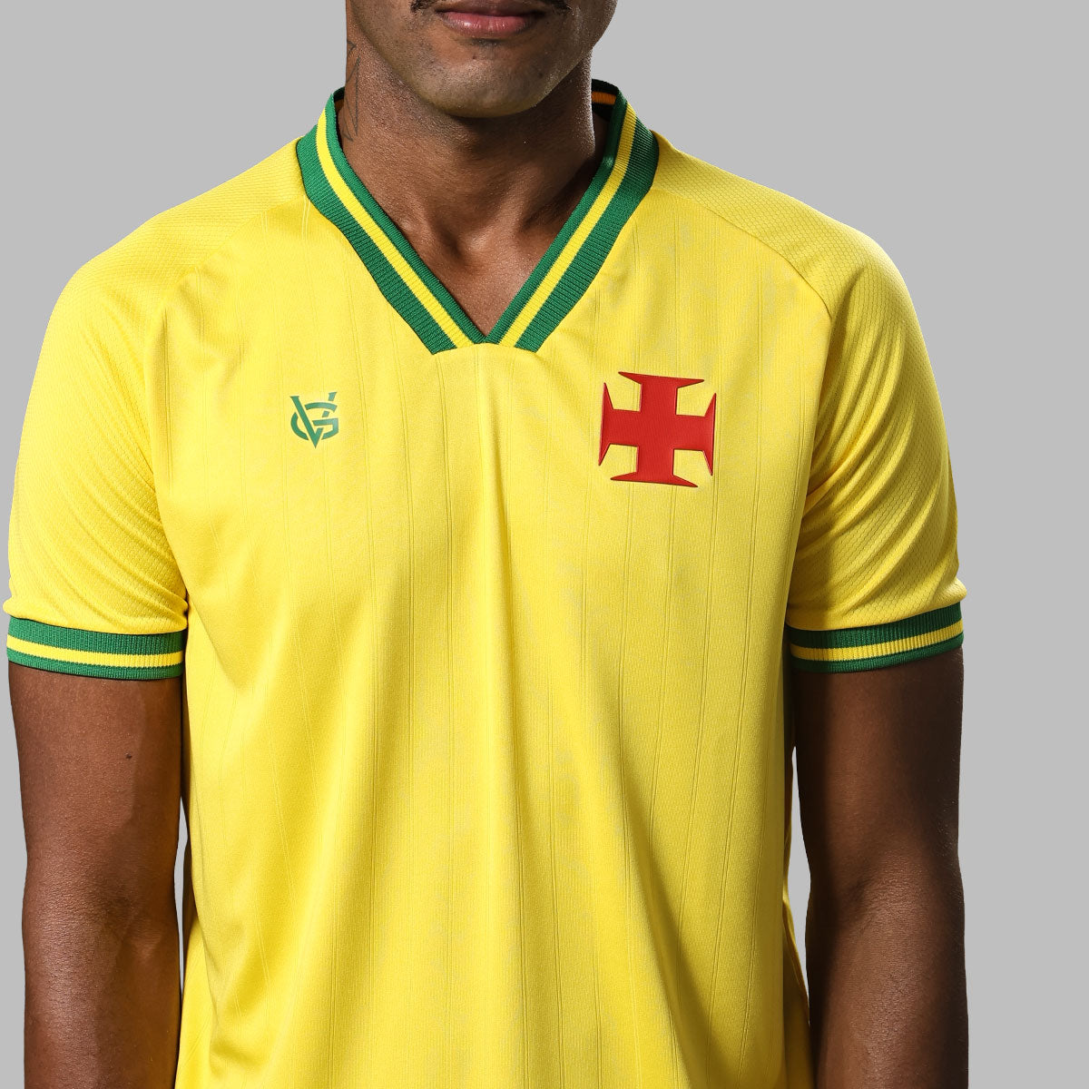 https://images.tcdn.com.br/img/img_prod/1006590/camisa_vasco_canaria_da_colina_masculina_4_20260528223756_63228730d27c.jpg