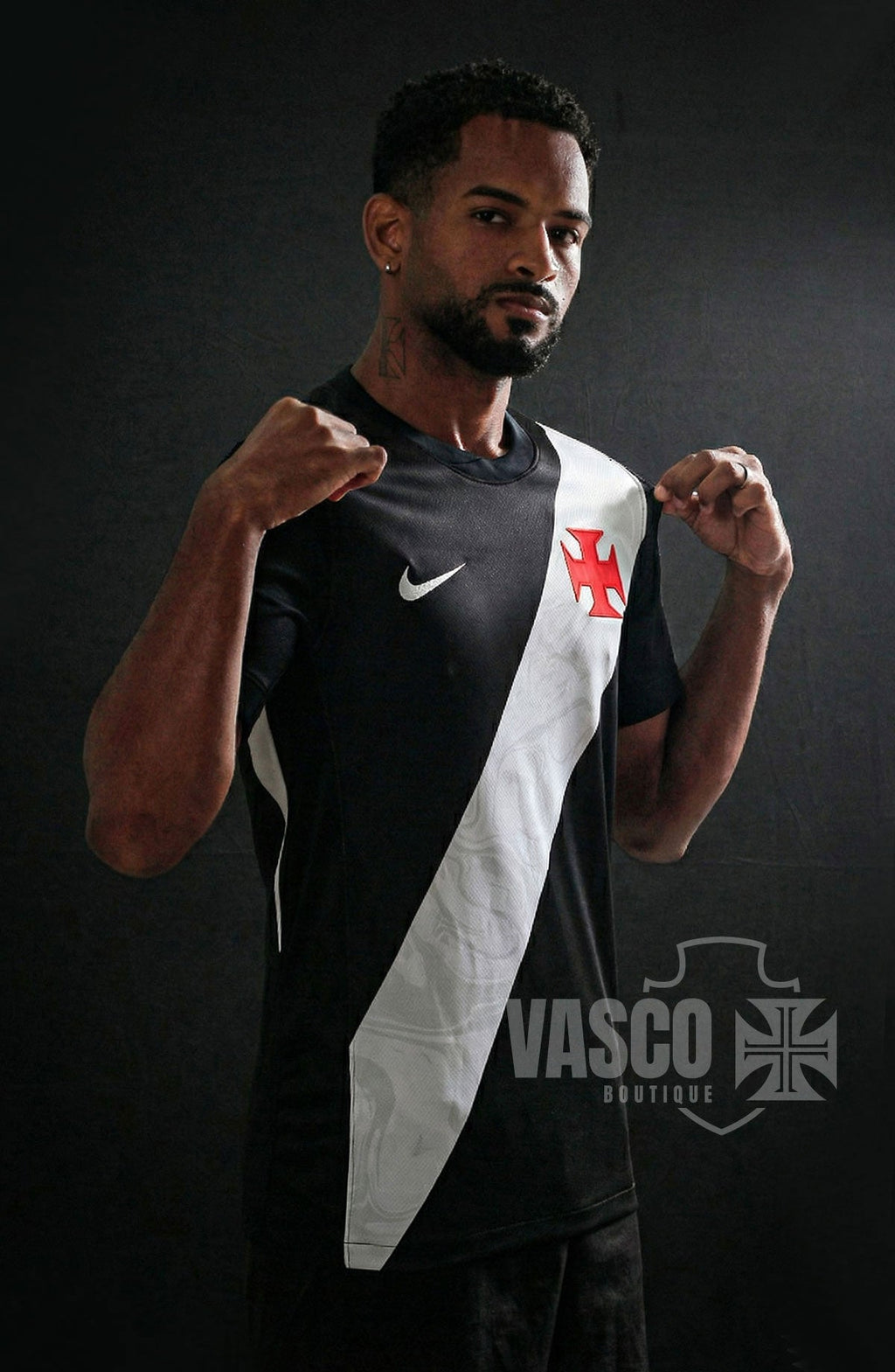 https://images.tcdn.com.br/img/img_prod/1006590/camisa_vasco_home_26_torcedor_3_20260522110215_27a3676a2a42.jpg