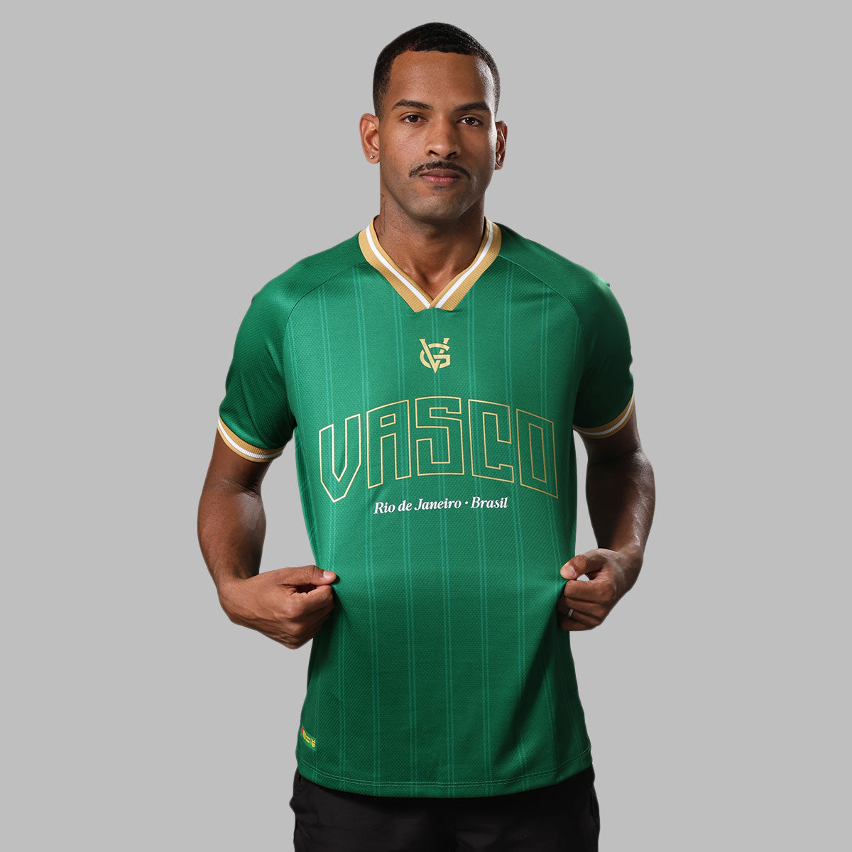 https://images.tcdn.com.br/img/img_prod/1006590/camisa_vasco_louro_da_colina_masculina_9_20260528224130_5b6795081ae0.jpg