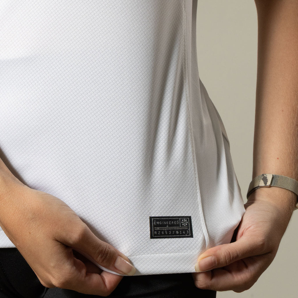 https://images.tcdn.com.br/img/img_prod/1006590/camisa_vasco_nike_away_26_torcedora_feminina_4_20260522110228_a33e0f510463.jpg