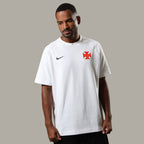 https://images.tcdn.com.br/img/img_prod/1006590/camisa_vasco_nike_travel_masculina_2_20260522110228_1ee7cbff513f.jpg