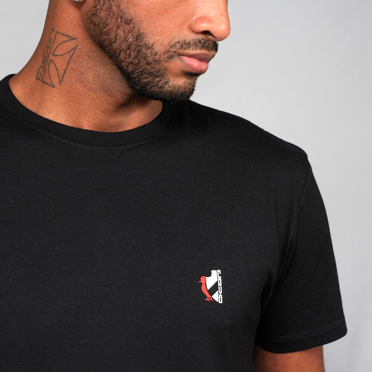 https://images.tcdn.com.br/img/img_prod/1006590/camisa_vasco_reserva_crvg_masculina_4_20260522105704_e128671f8877.jpg