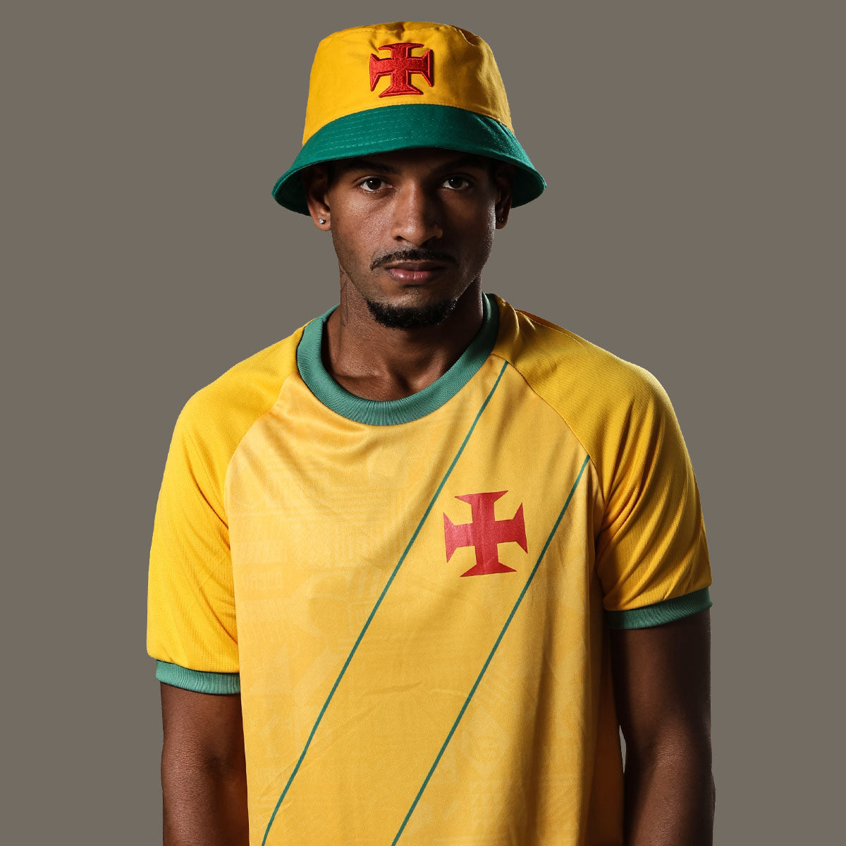 https://images.tcdn.com.br/img/img_prod/1006590/chapu_bucket_vasco_brasil_cruz_de_malta_4_20260522110150_5e27085c9fe8.jpg