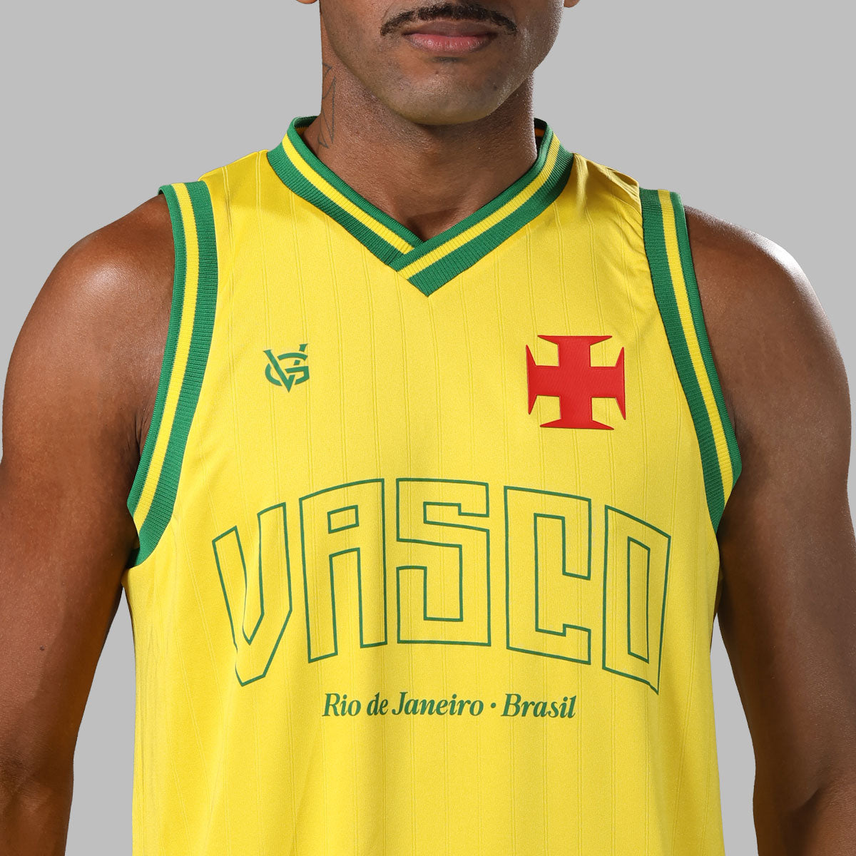 https://images.tcdn.com.br/img/img_prod/1006590/regata_vasco_canaria_da_colina_masculina_2_20260528223316_2e70bfb316e2.jpg
