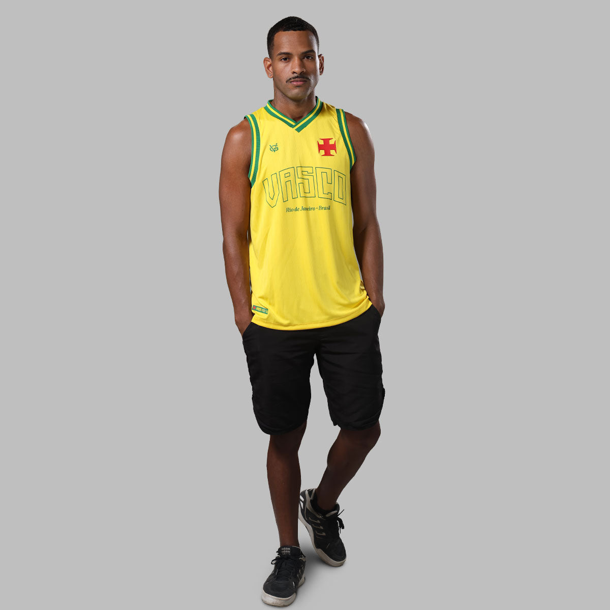https://images.tcdn.com.br/img/img_prod/1006590/regata_vasco_canaria_da_colina_masculina_4_20260528223316_43cf2ae44dc3.jpg
